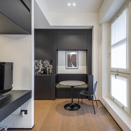 Easylife - Elegante Monolocale In Corso Magenta Apartment Milan Luaran gambar