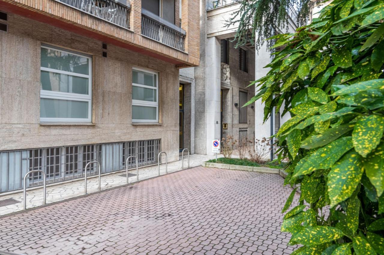Easylife - Elegante Monolocale In Corso Magenta Apartment Milan Luaran gambar